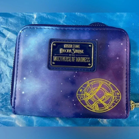 Marvel / Loungefly - Doctor Strange / Glow in the Dark Wallet - BNWT πͺπ§ββοΈ - Picture 8 of 16